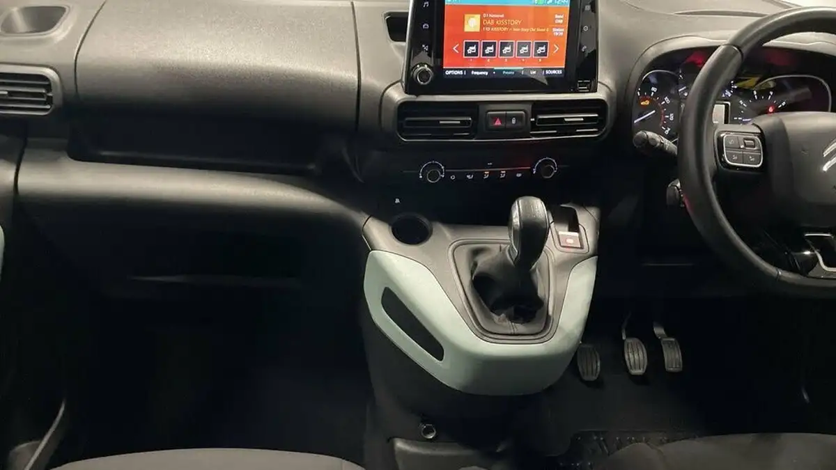 2019-citroen-berlingo-15bluehdi-flair-xl-size-100ps-big-15