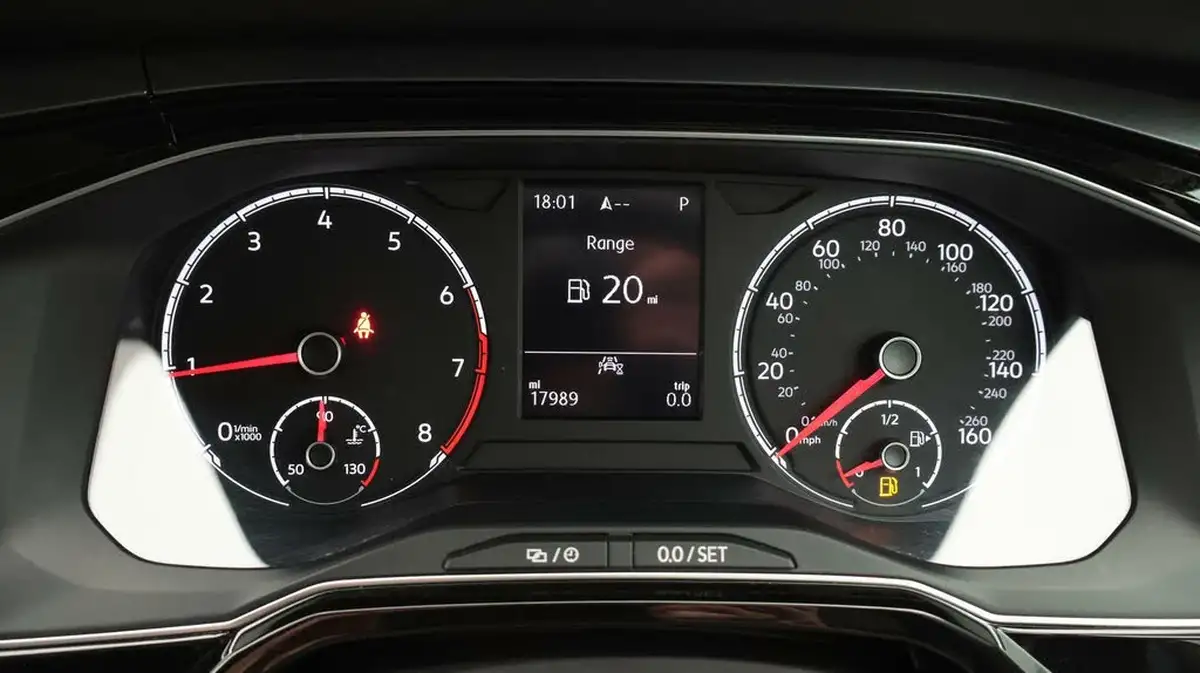 2021-volkswagen-polo-10-tsi-active-dsg-big-10