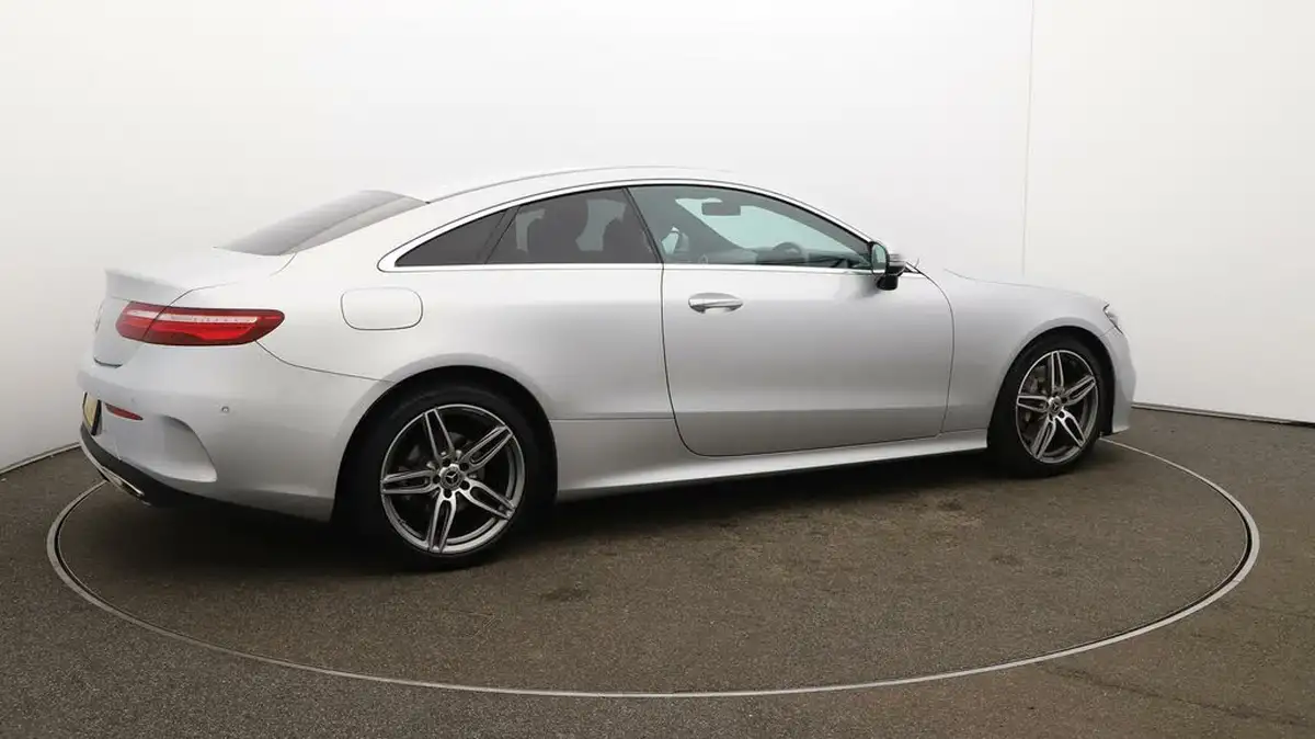 2020-mercedes-benz-e-class-20-e300-amg-line-premiumss-coupe-big-49