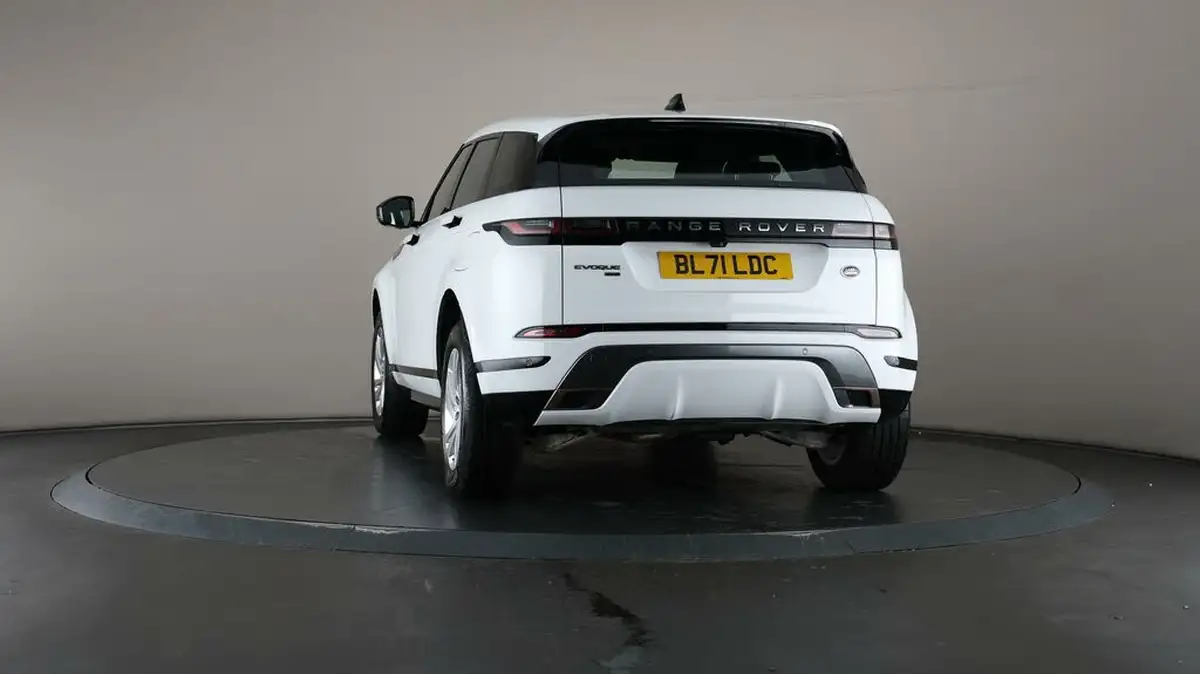 2022-land-rover-range-rover-evoque-15-p300e-r-dynamic-s-big-47