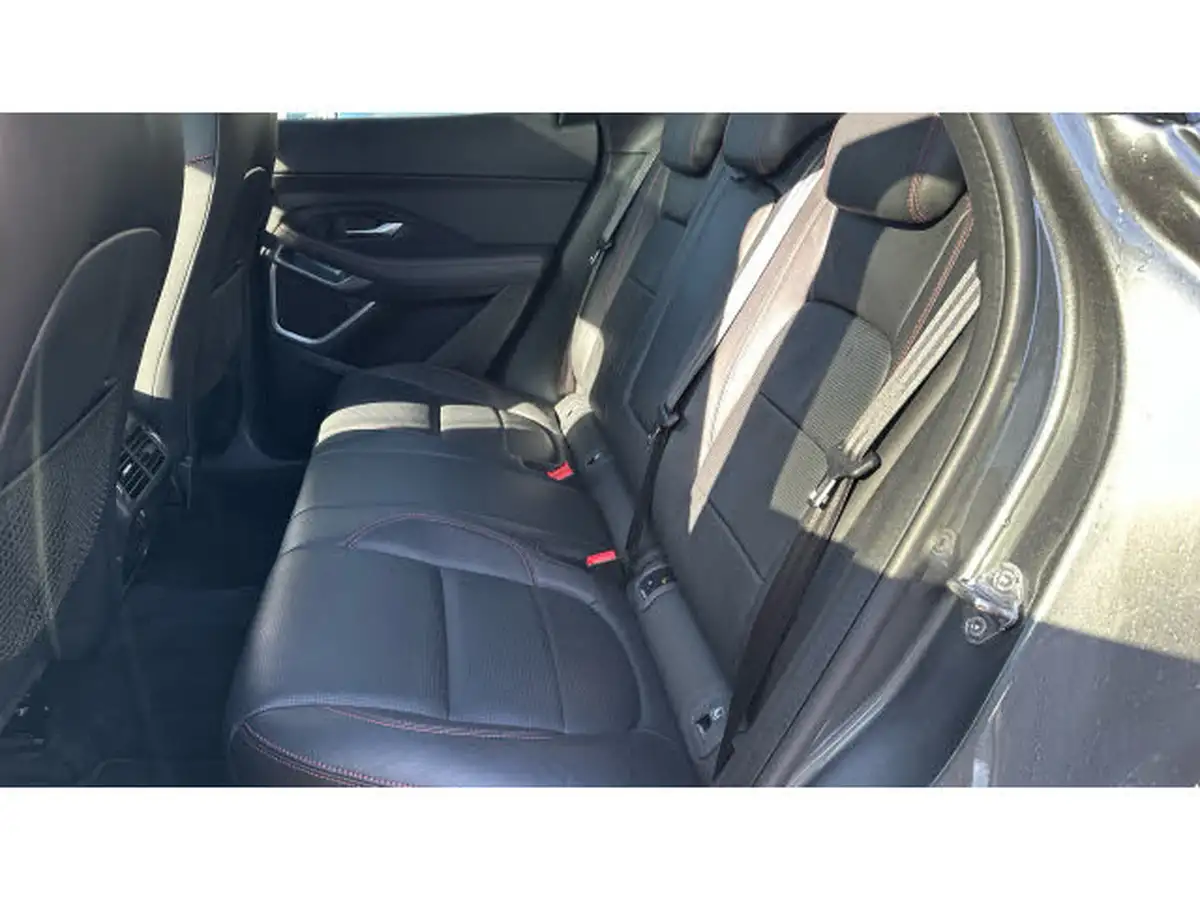 2020-jaguar-e-pace-20-i4d-chequered-flag-150ps-big-46