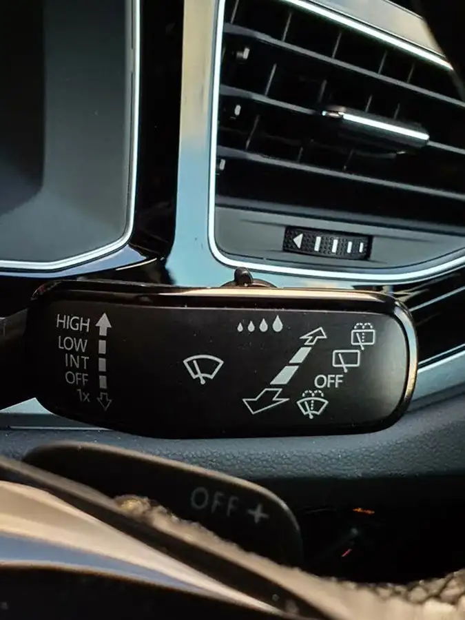 2021-volkswagen-polo-10-tsi-active-dsg-big-45