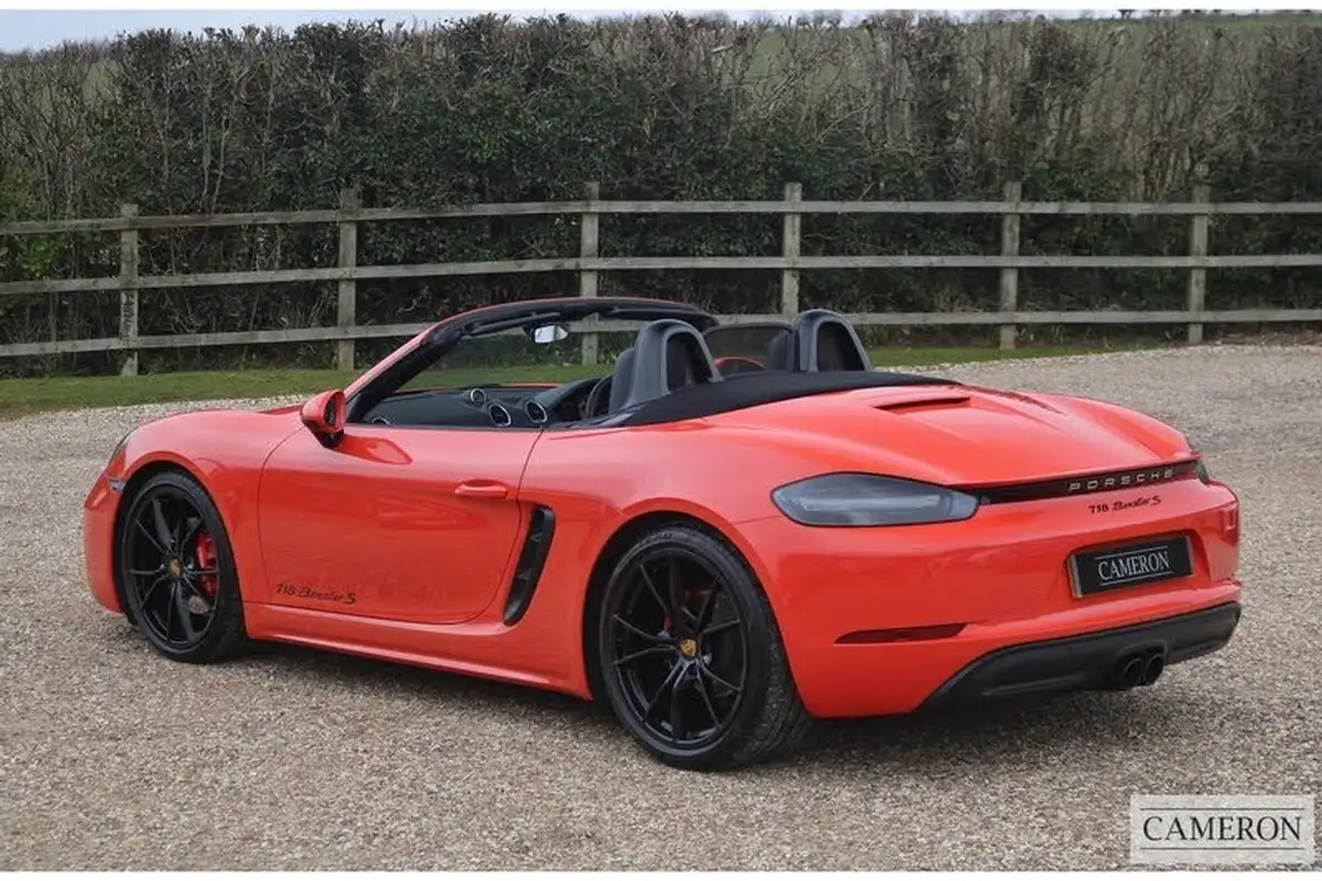 2016-porsche-boxster-718-25-boxster-s-pdk-big-7