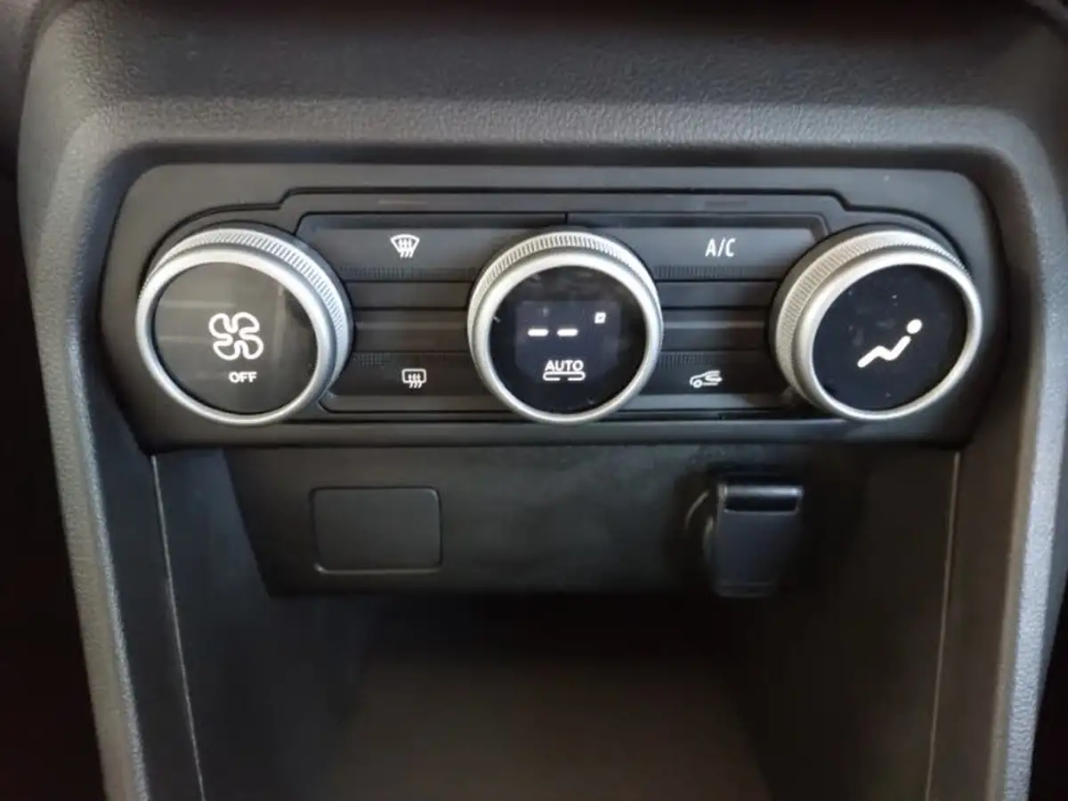 2023-dacia-jogger-10-tce-expression-big-13