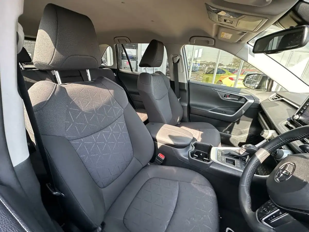 2022-toyota-rav4-25-vvt-i-design-215bhp-big-3