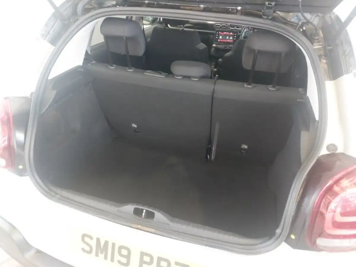 2019-citroen-c3-12-puretech-flair-82ps-ss-big-7
