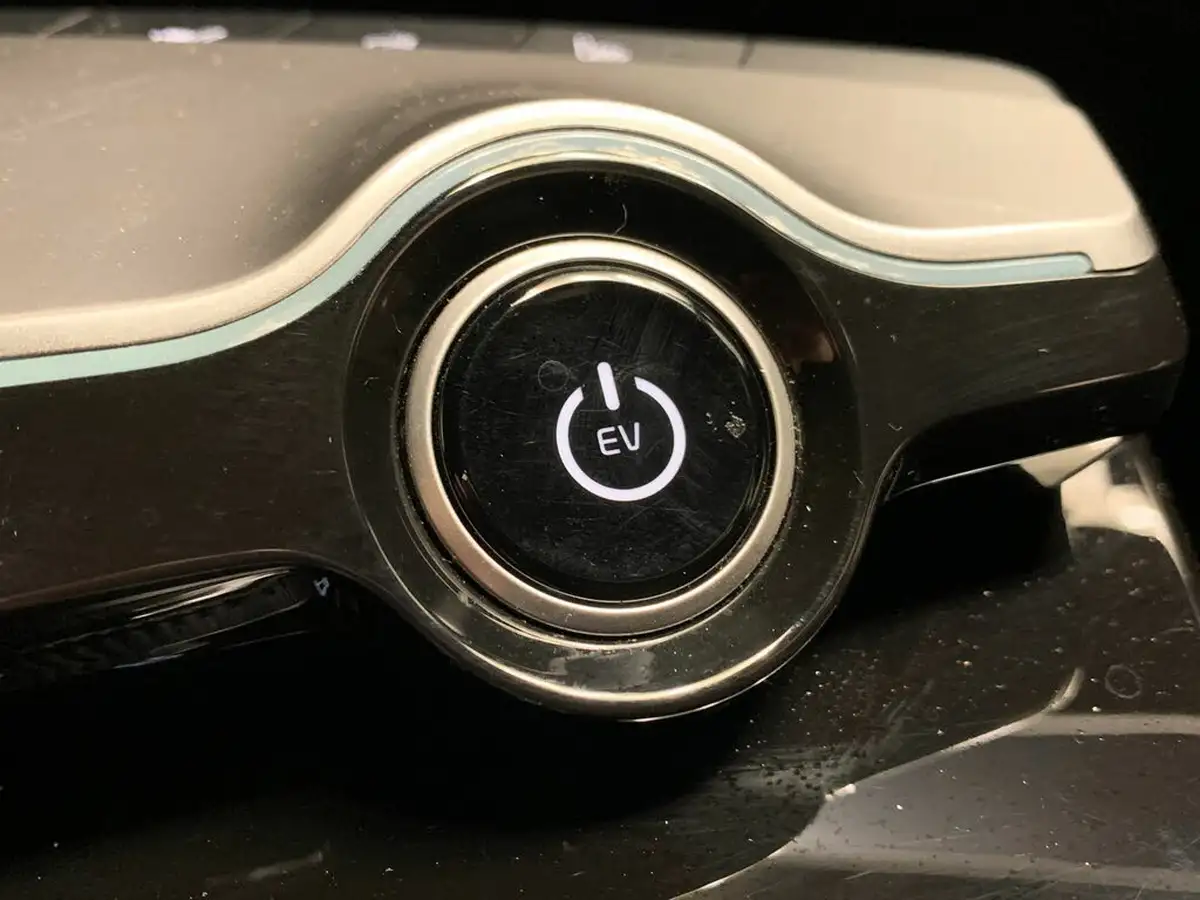 2023-kia-ev6-e-gt-big-26