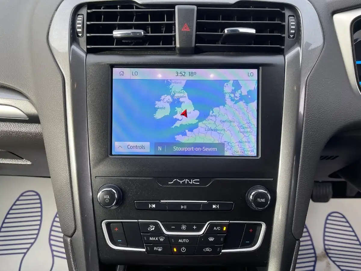 2020-ford-mondeo-20tdci-zetec-edition-estate-big-5