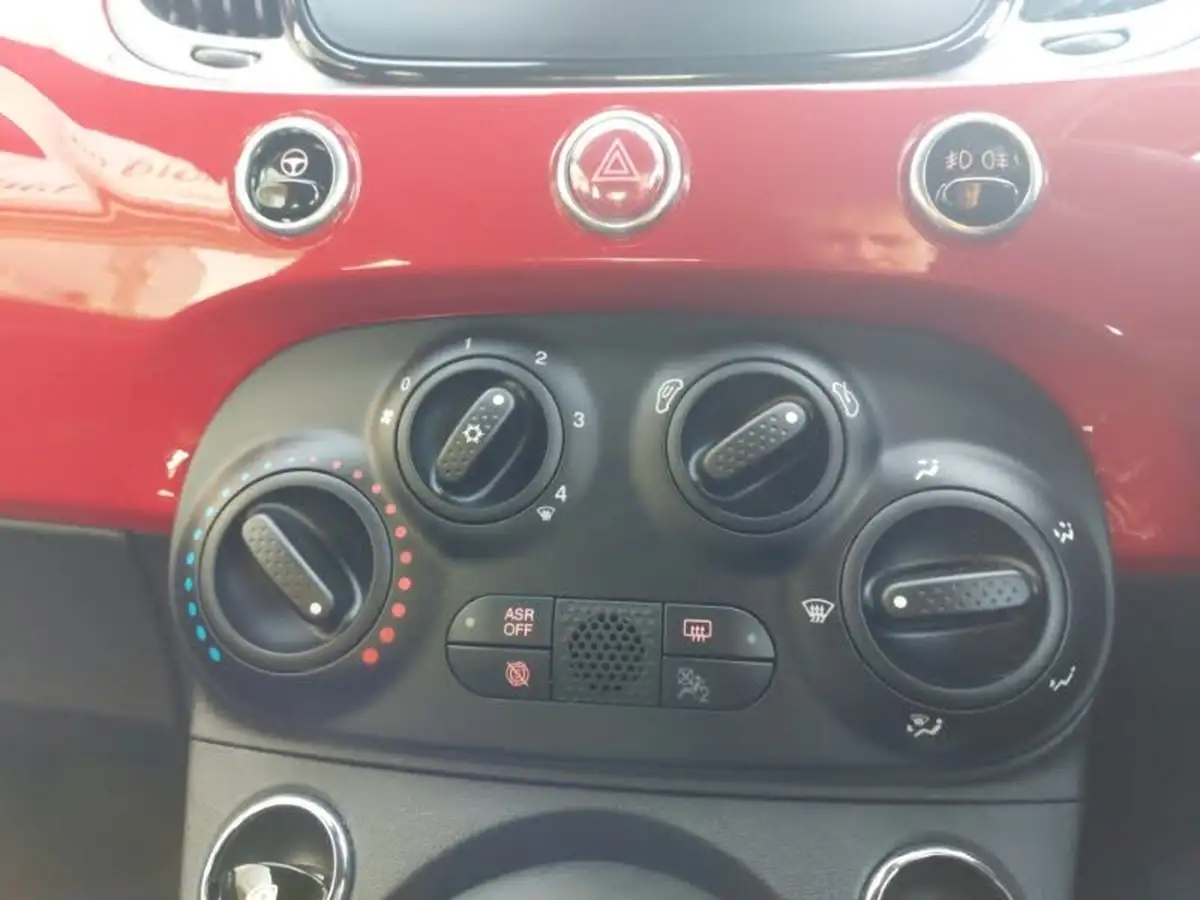 2023-fiat-500c-10-red-big-17