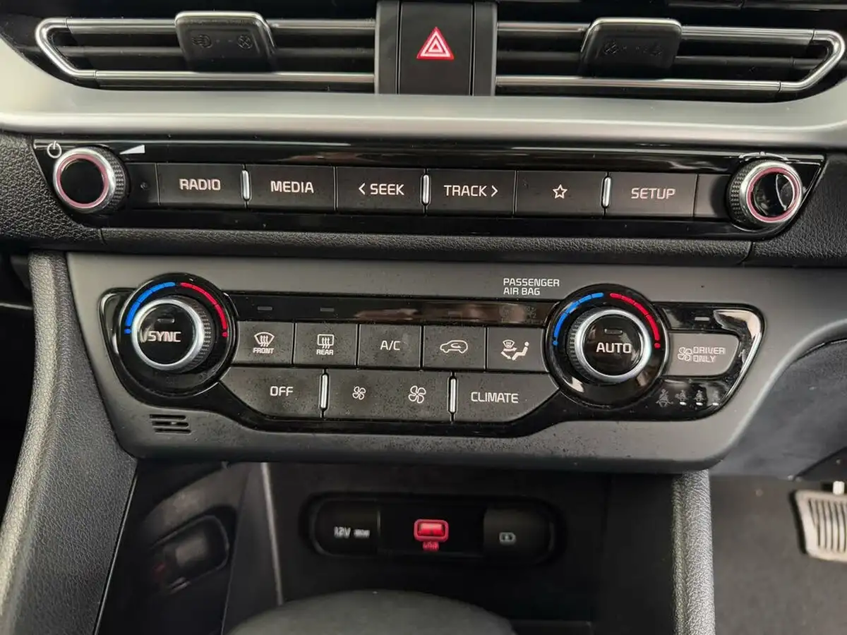 2021-kia-niro-16-gdi-2-big-27