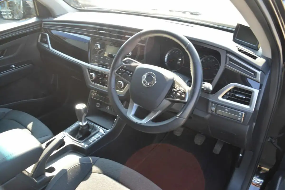 2021-kgm-ssangyong-korando-15-elx-big-14