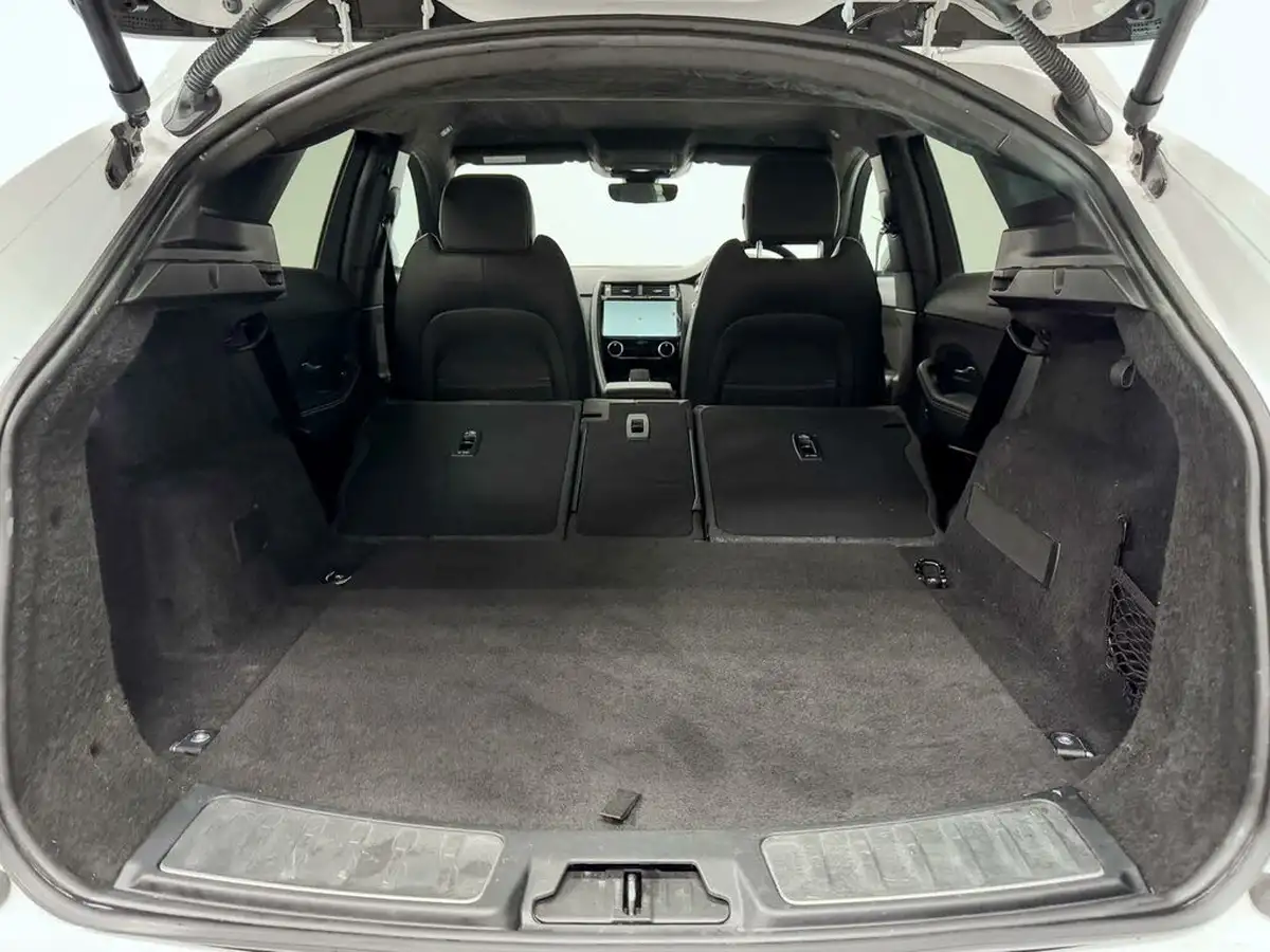 2021-jaguar-e-pace-15-p300e-r-dynamic-hse-big-10