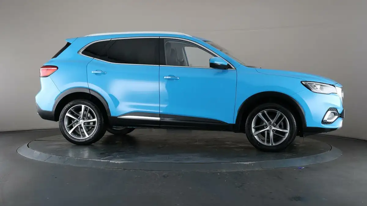 2022-mg-hs-15t-gdi-exclusive-162ps-big-8