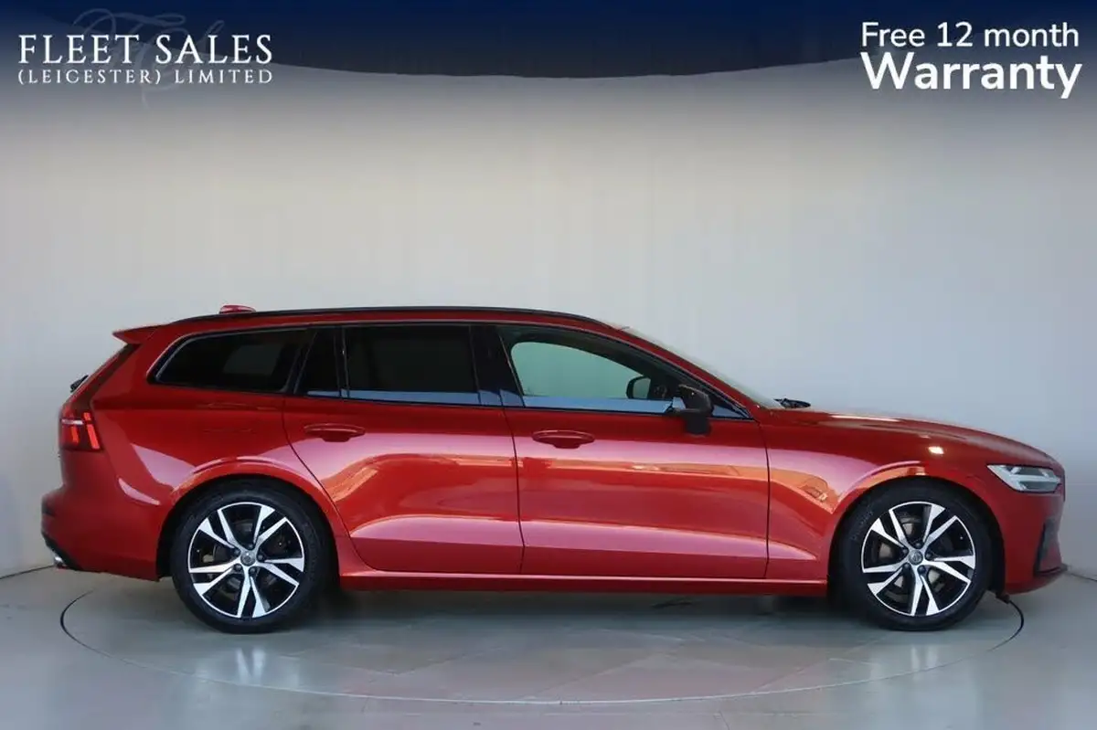2022-volvo-v60-20-b3-r-design-161bhp-big-1