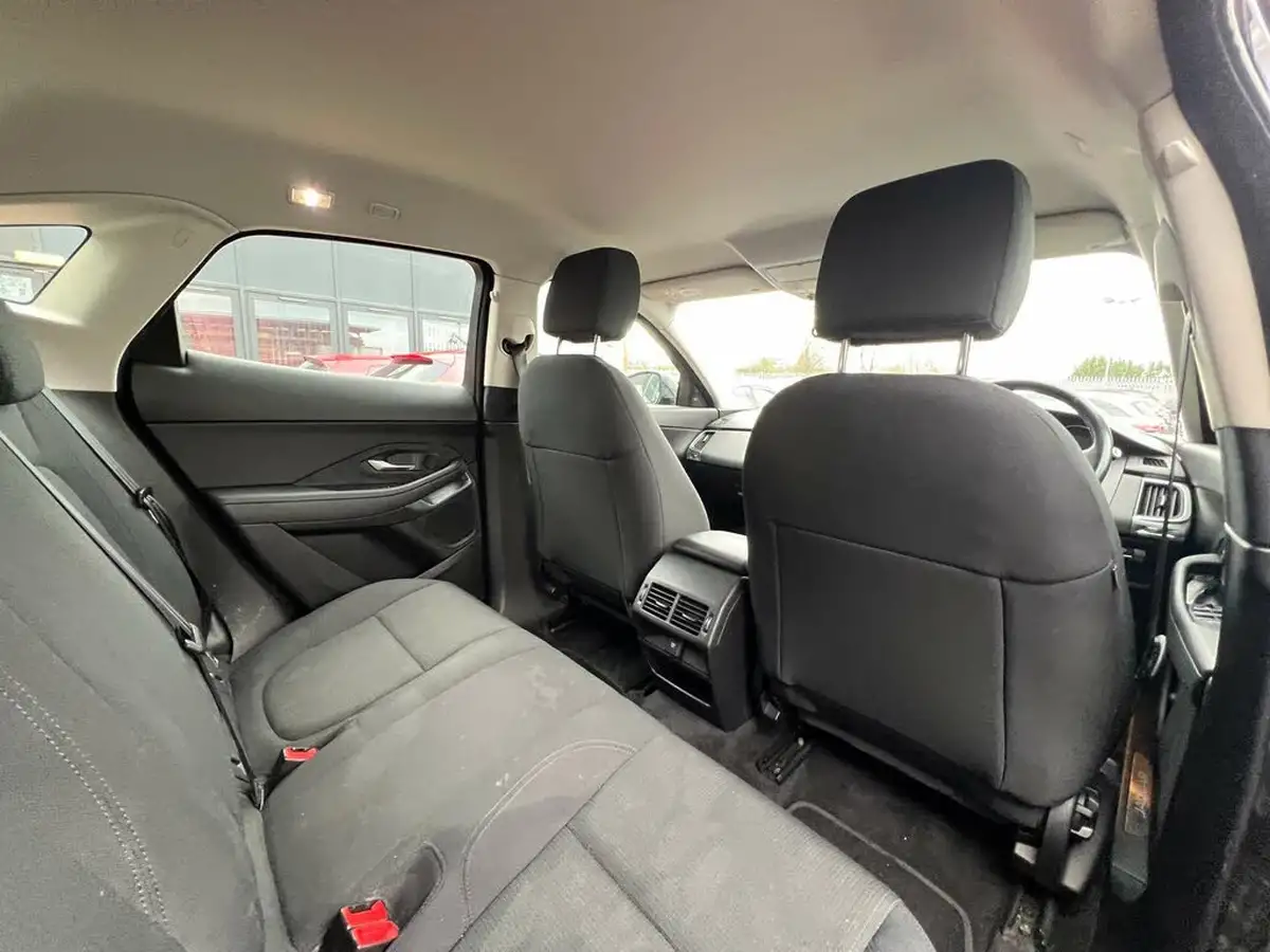 2019-jaguar-e-pace-20-i4d-150ps-big-22