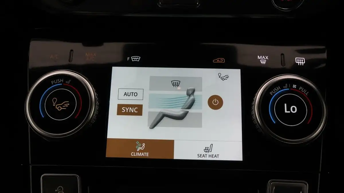 2021-jaguar-i-pace-ev400-se-big-11
