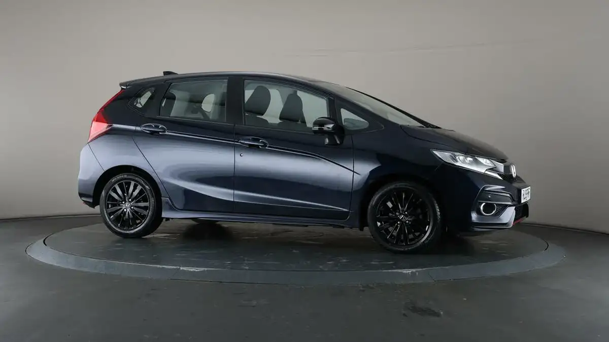 2019-honda-jazz-15-i-vtec-sport-cvt-big-47
