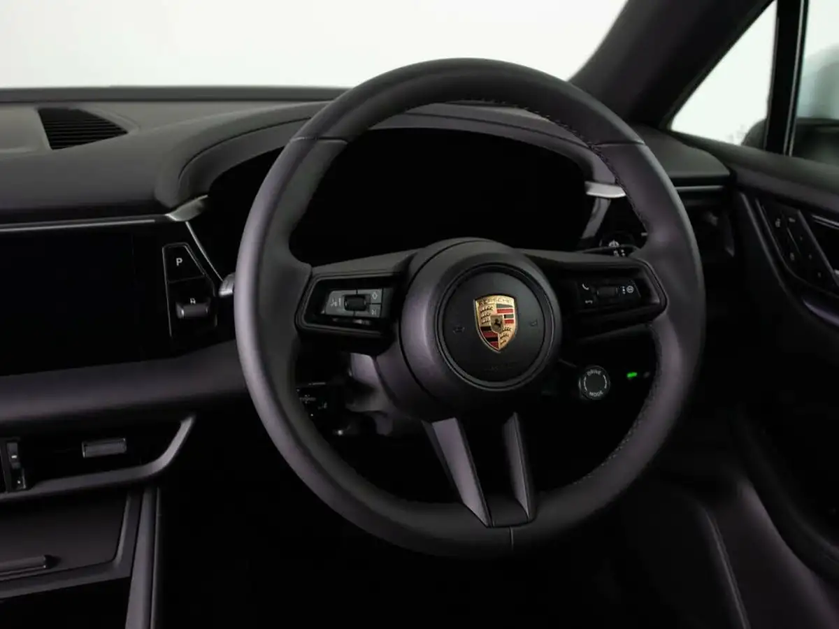 2025-porsche-macan-e-electric-big-8