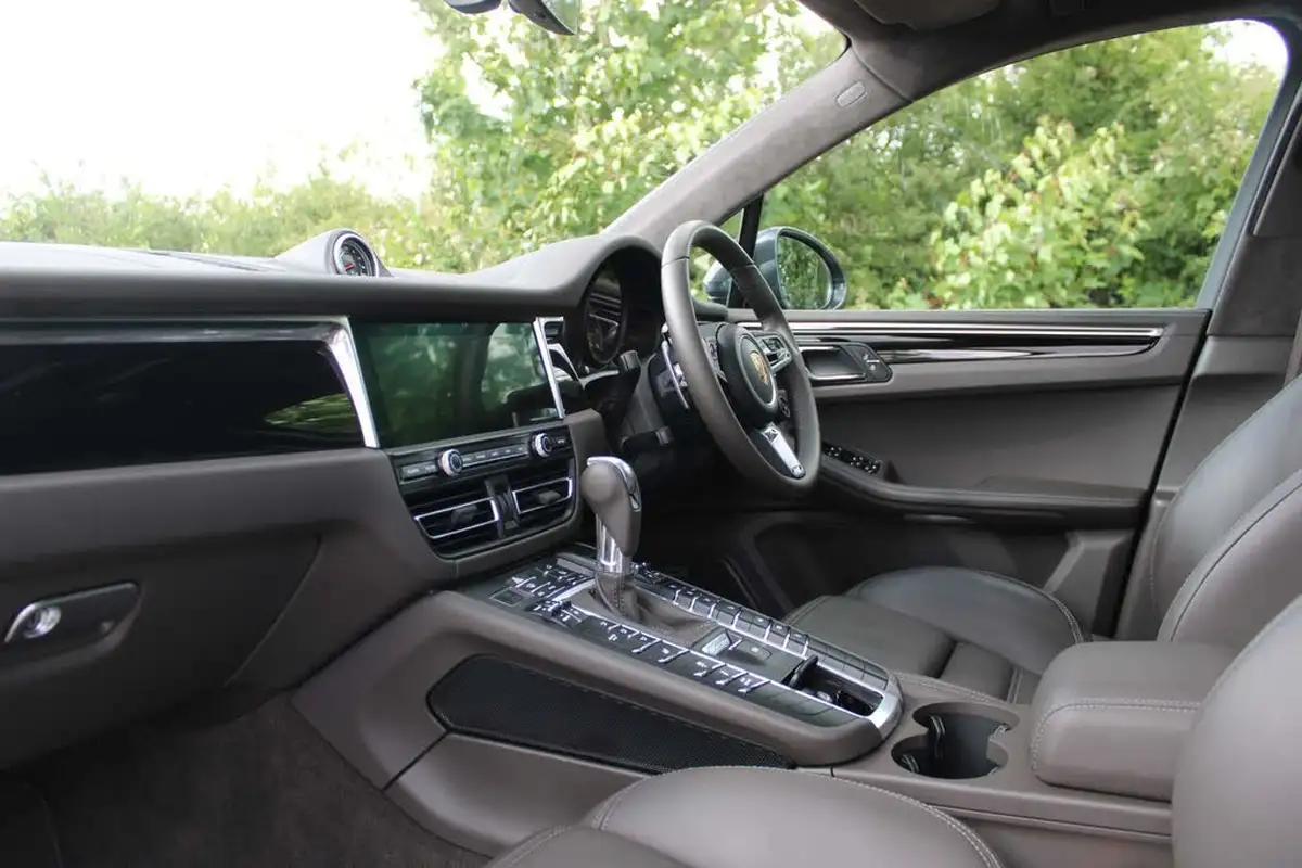 2020-porsche-macan-29-v6-turbo-big-20