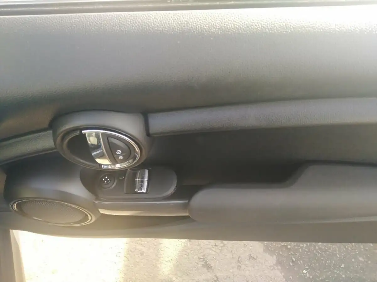 2016-mini-cooper-15-cooper-ss-hatchback-3d-big-10