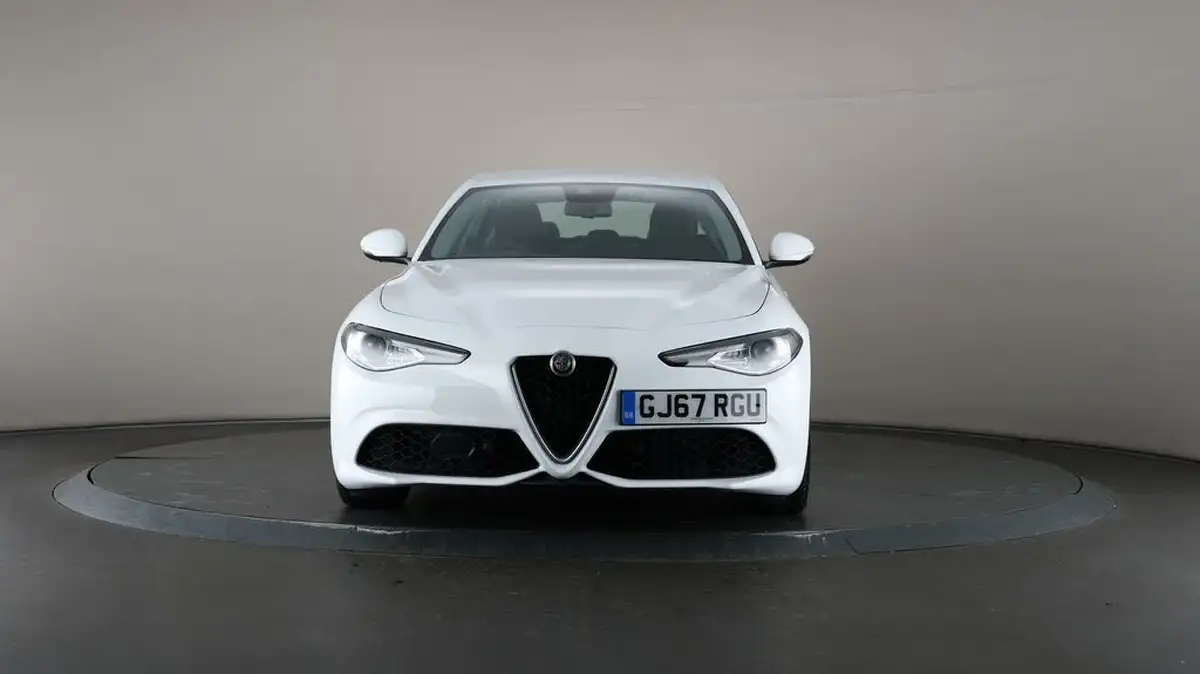 2017-alfa-romeo-giulia-20-veloce-big-2