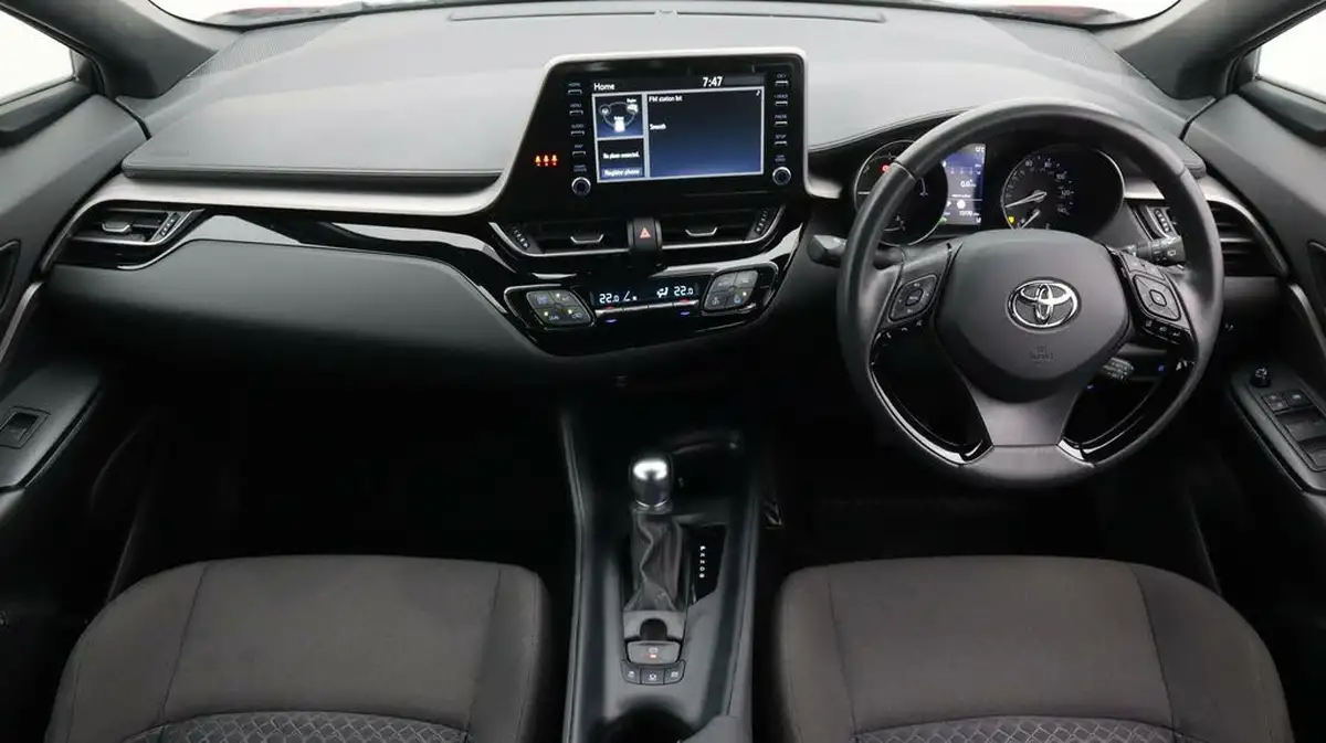 2022-toyota-c-hr-18-vvt-i-icon-big-13