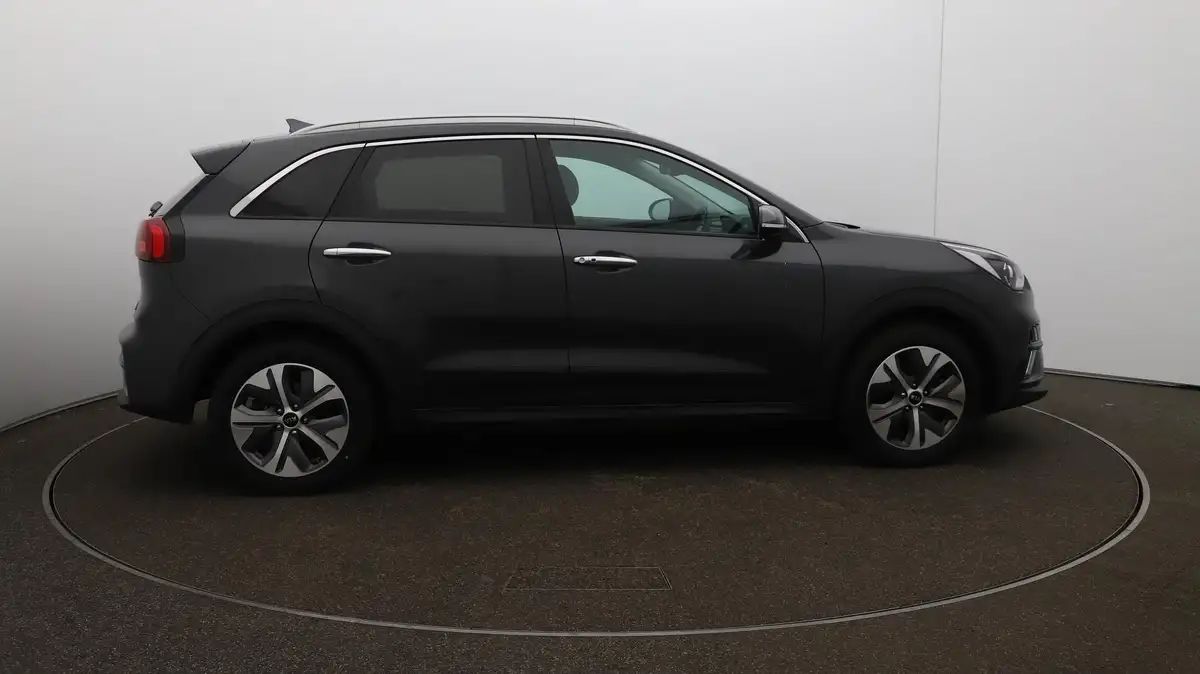 2021-kia-e-niro-ev-3-big-49