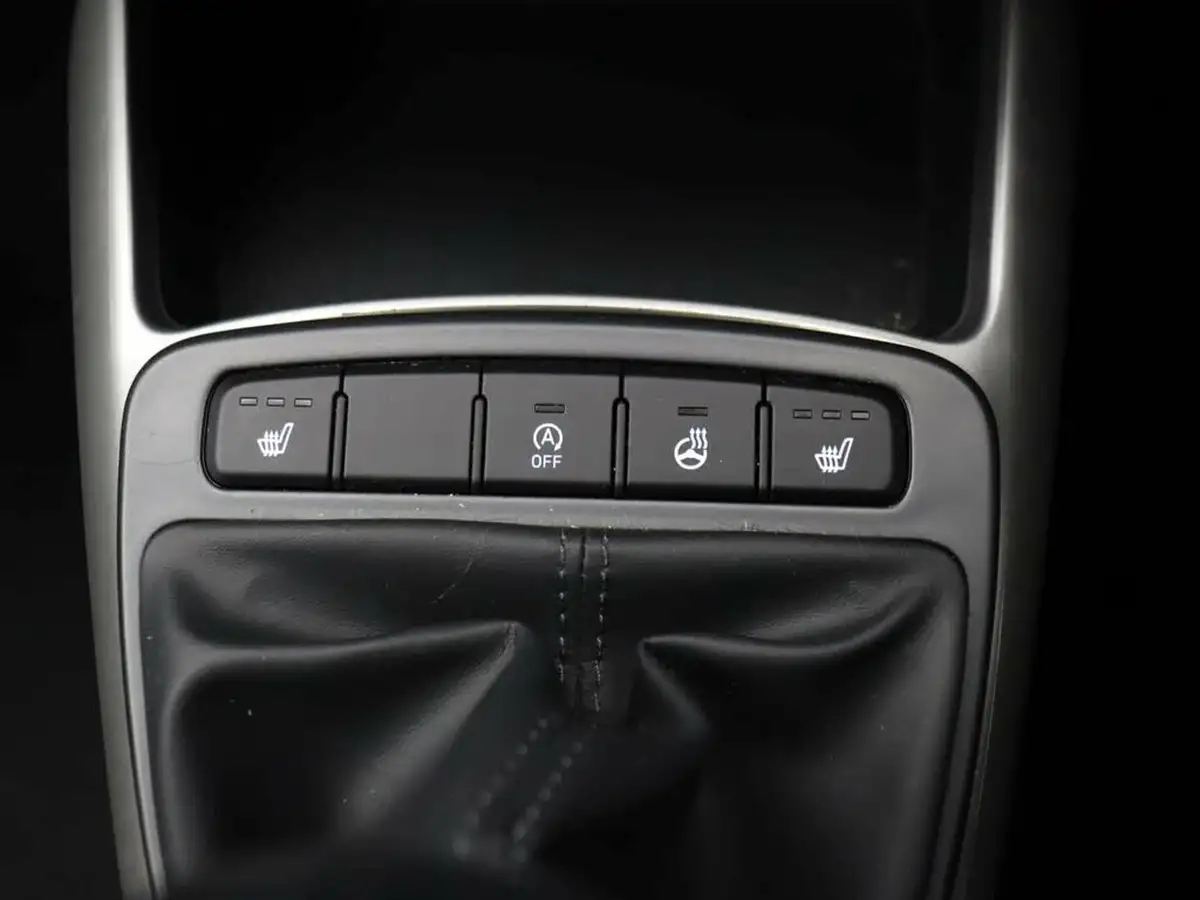 2020-hyundai-i10-12-premium-84ps-1197cc-big-30