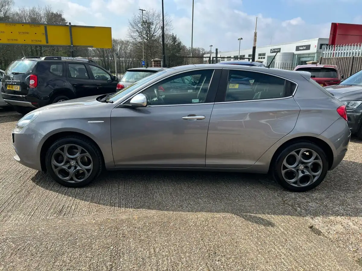 2016-alfa-romeo-giulietta-14-tb-super-big-3
