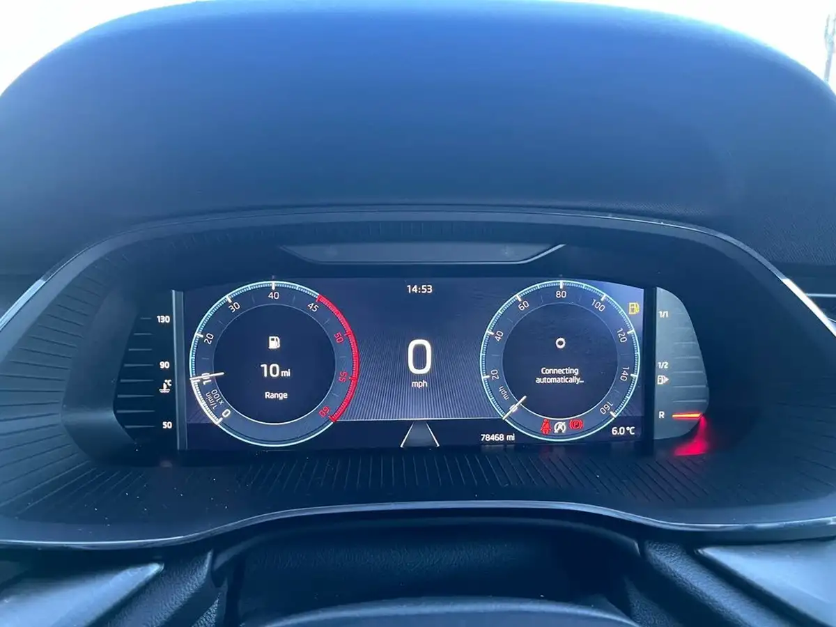 2020-skoda-octavia-20tdi-se-technology-115ps-scr-estate-big-29