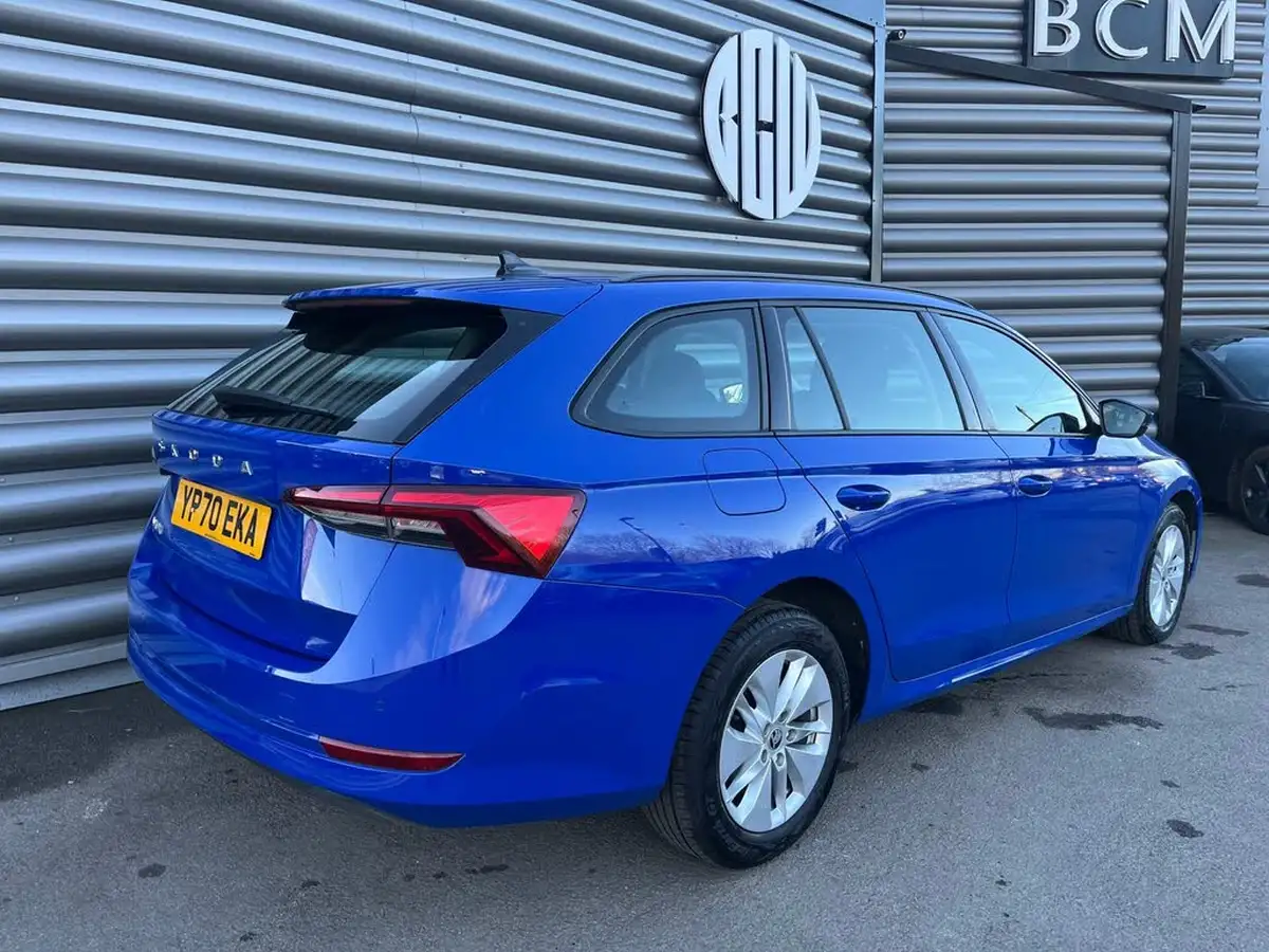 2020-skoda-octavia-20tdi-se-technology-115ps-scr-estate-big-5