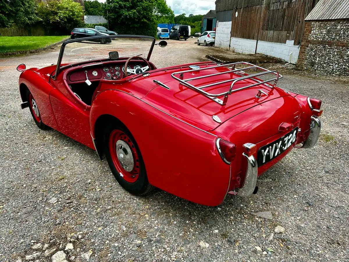 1954-triumph-tr2-20l-roadster-big-15