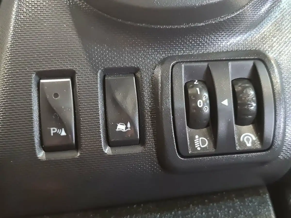 2021-renault-trafic-20dci-sl30-energy-120-business-panel-big-31
