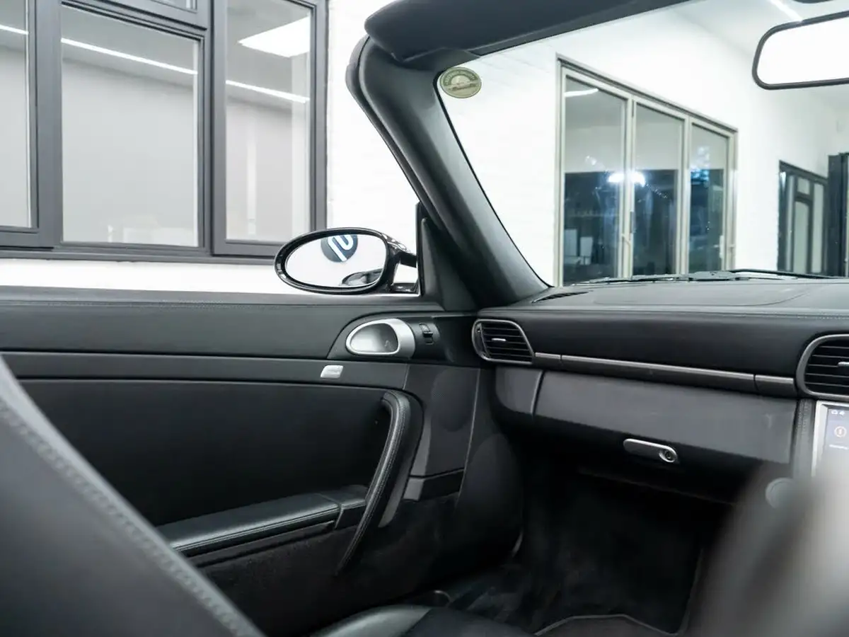 2008-porsche-911-36-carrera-4-tiptronic-s-cabriolet-big-43