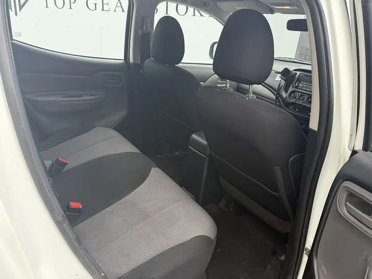 2019-mitsubishi-l200-24di-d-4life-eu6b-double-pickup-big-14