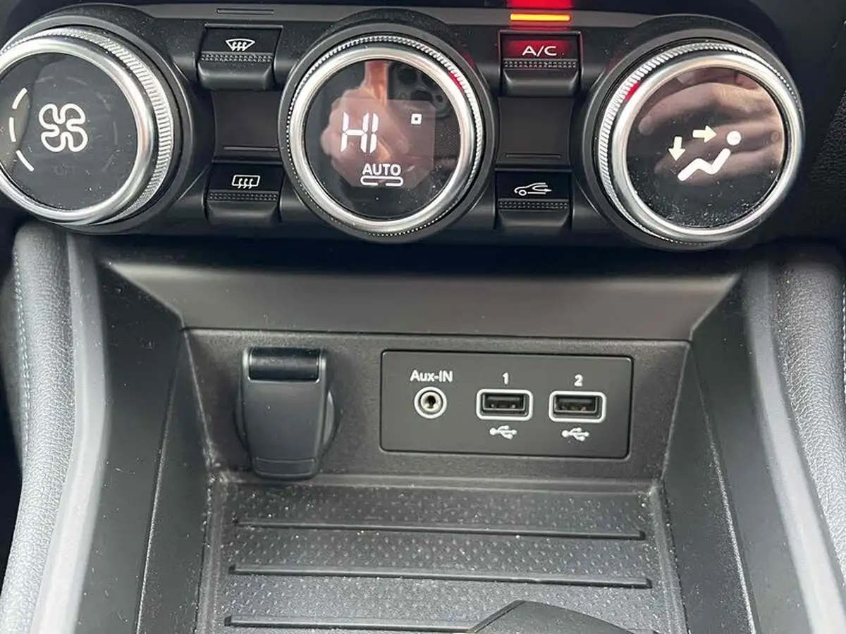 2022-renault-zoe-e-gt-line-big-45