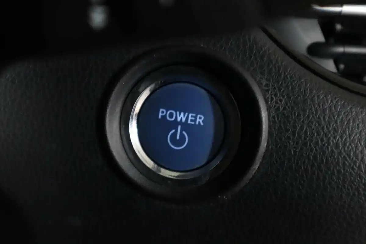 2017-toyota-c-hr-18-vvt-i-excel-big-36