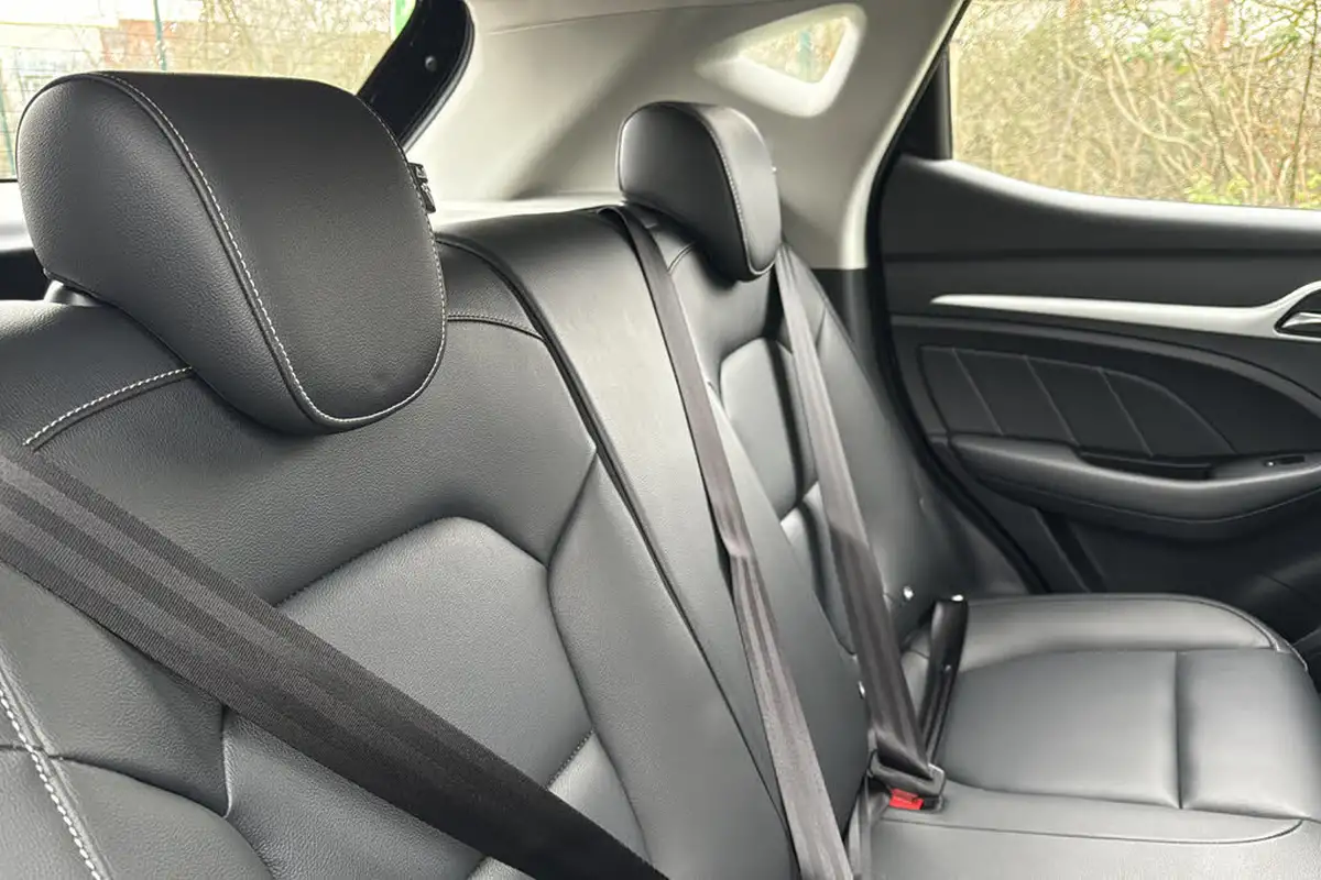 2020-mg-zs-suv-10t-gdi-exclusive-111ps-big-11