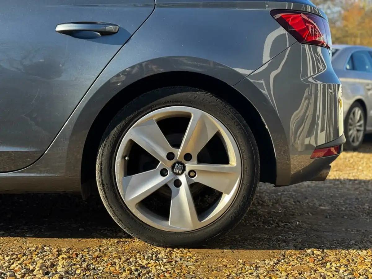 2014-seat-leon-20td-fr-tech-pack-cr-184ps-ss-hatchback-5d-big-3