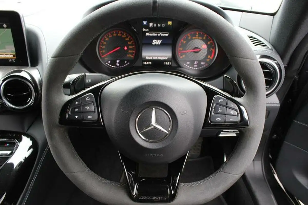 2019-mercedes-benz-amg-40-gt-r-premiumss-coupe-big-19
