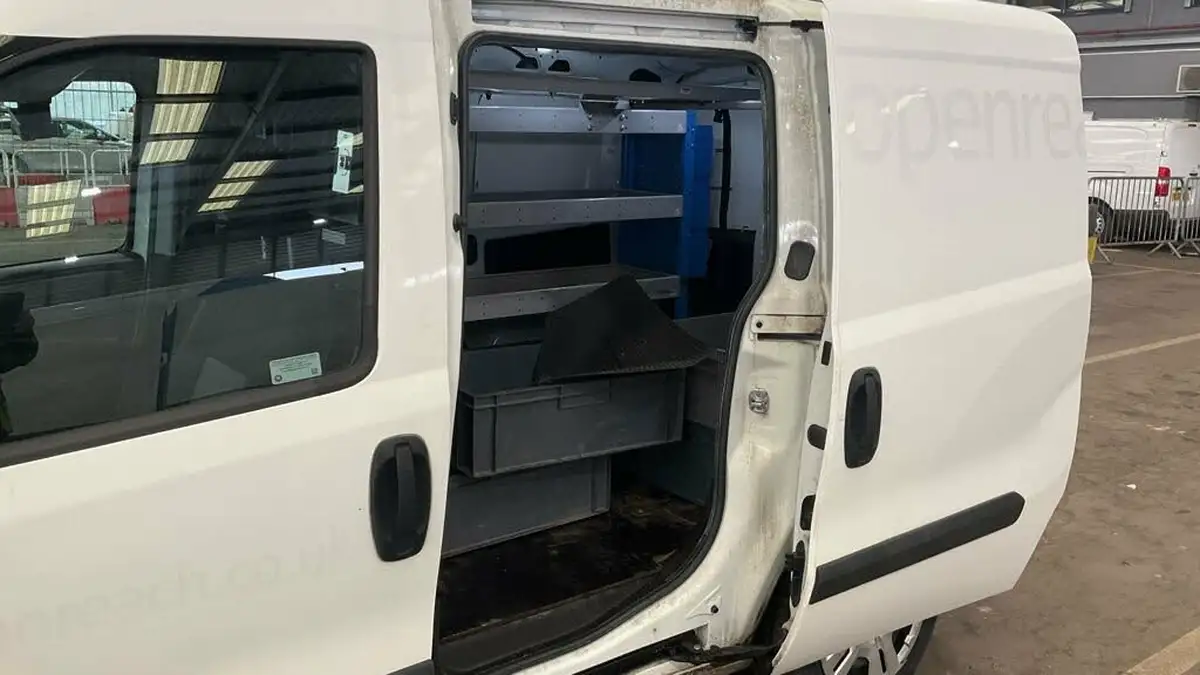 2015-fiat-doblo-cargo-13td-v-l1-refrigerated-van-big-11