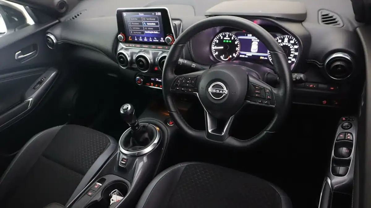 2023-nissan-juke-10-dig-t-n-connecta-big-9