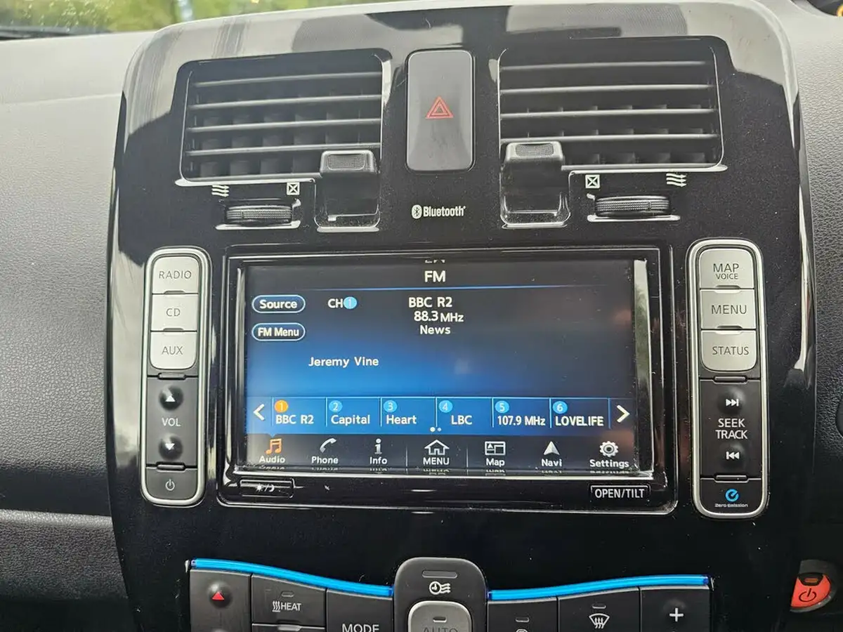 2017-nissan-leaf-e-acenta-80kw-24kwh-big-20