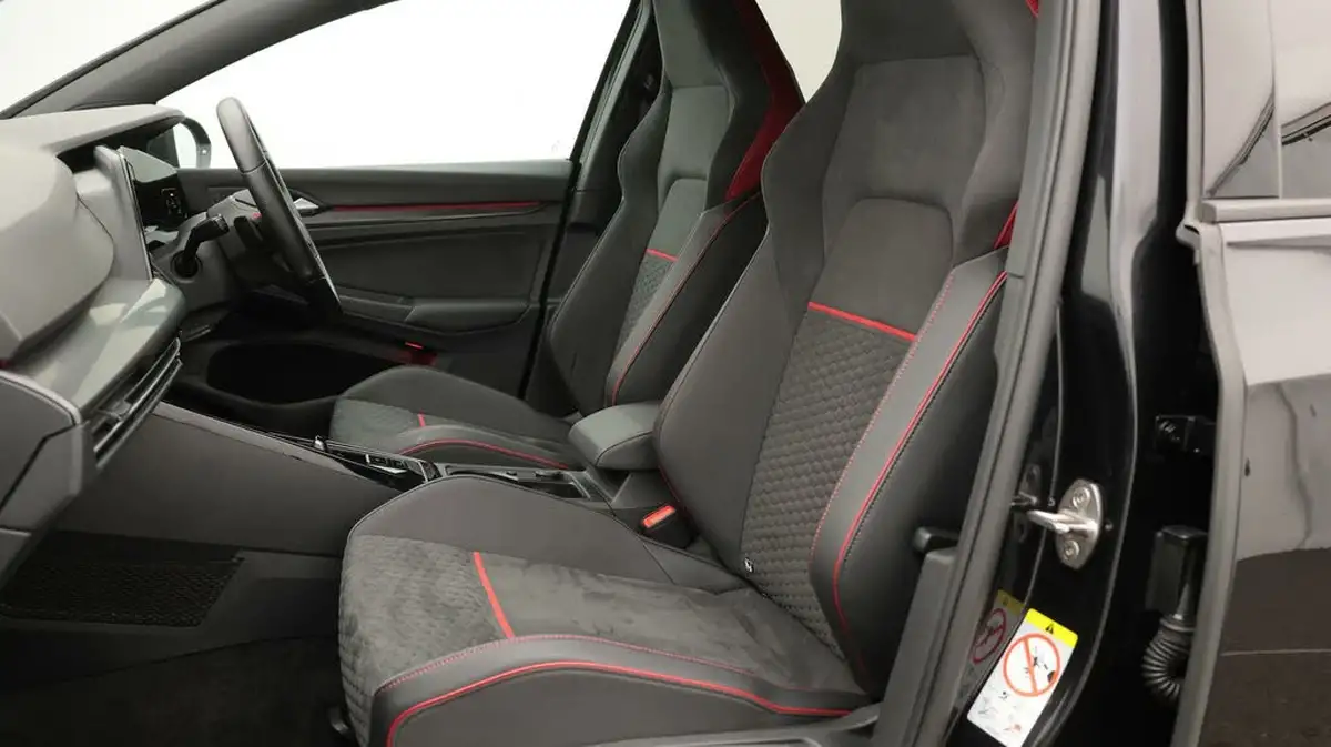 2022-volkswagen-golf-20-tsi-gti-clubsport-big-14