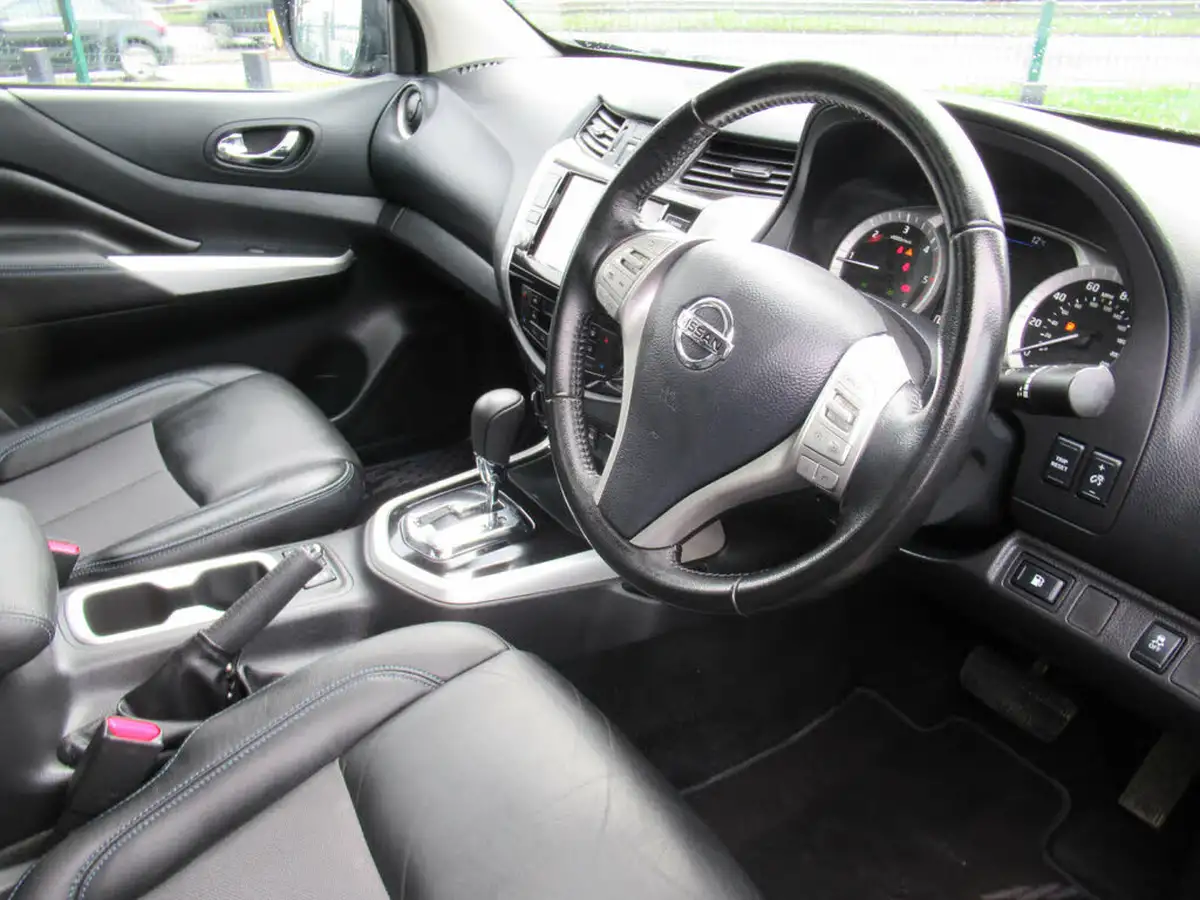 2021-nissan-navara-23dci-tt-n-guard-8-navileathersunroof-auto-big-13
