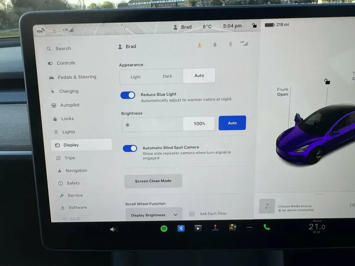 2022-tesla-model-3-e-rwd-big-52