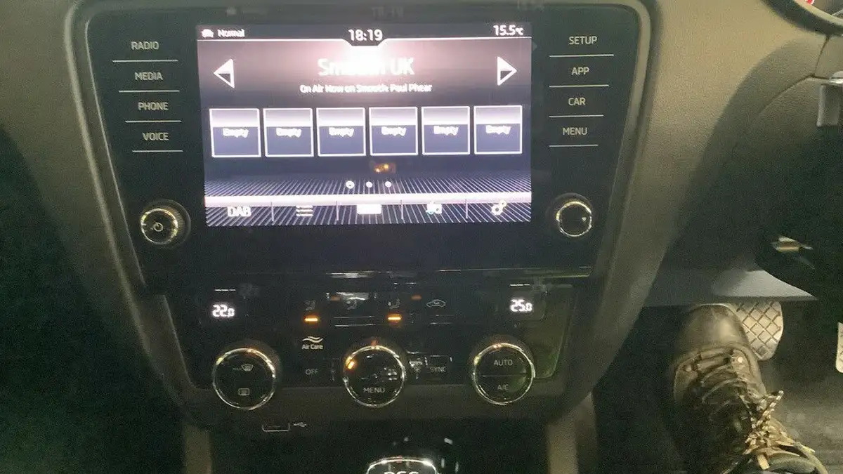 2019-skoda-octavia-15-tsi-se-hatchback-dsg-big-8