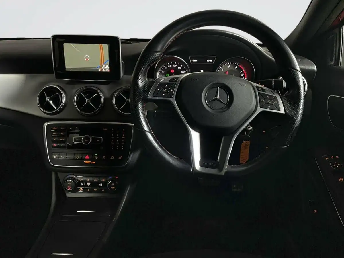 2015-mercedes-benz-gla-class-20-amg-line-premium-plus-big-15