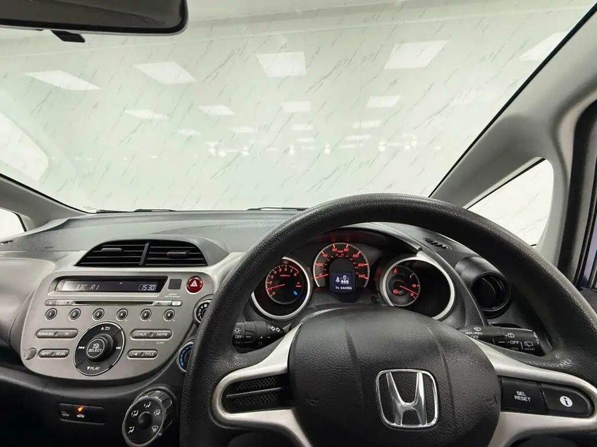 2009-honda-jazz-12-s-1198cc-big-18