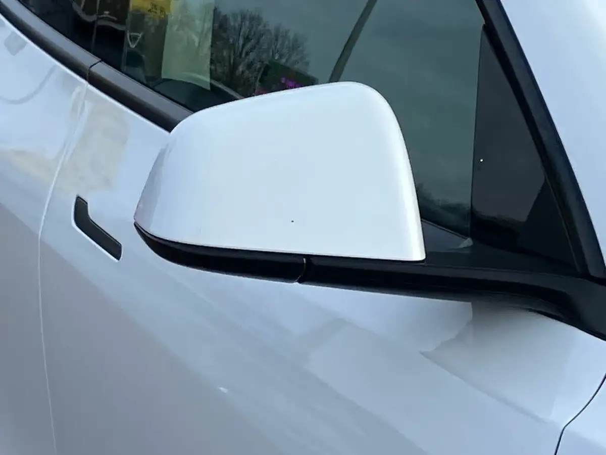 2023-tesla-model-y-e-rwd-big-27